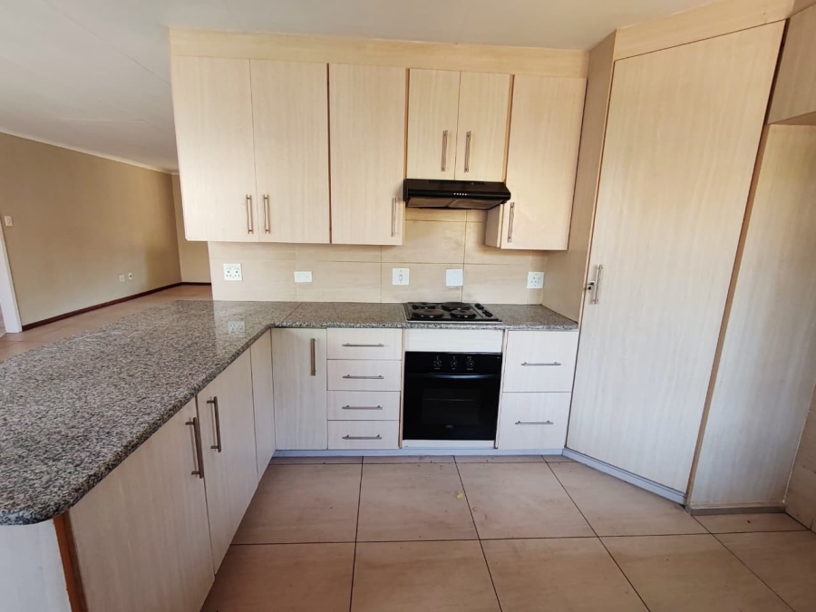 3 Bedroom Property for Sale in Kannoniers Park North West